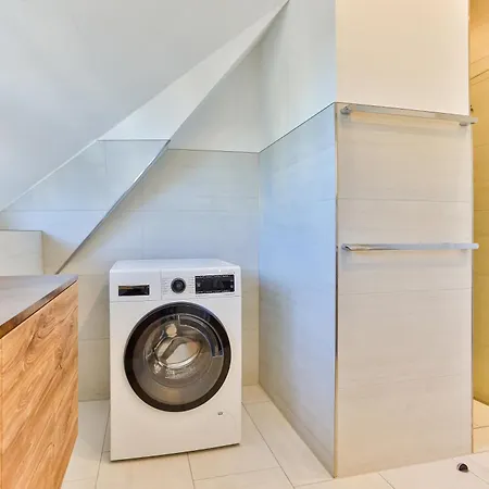 Wreechen Mit Dachterrasse דירה *